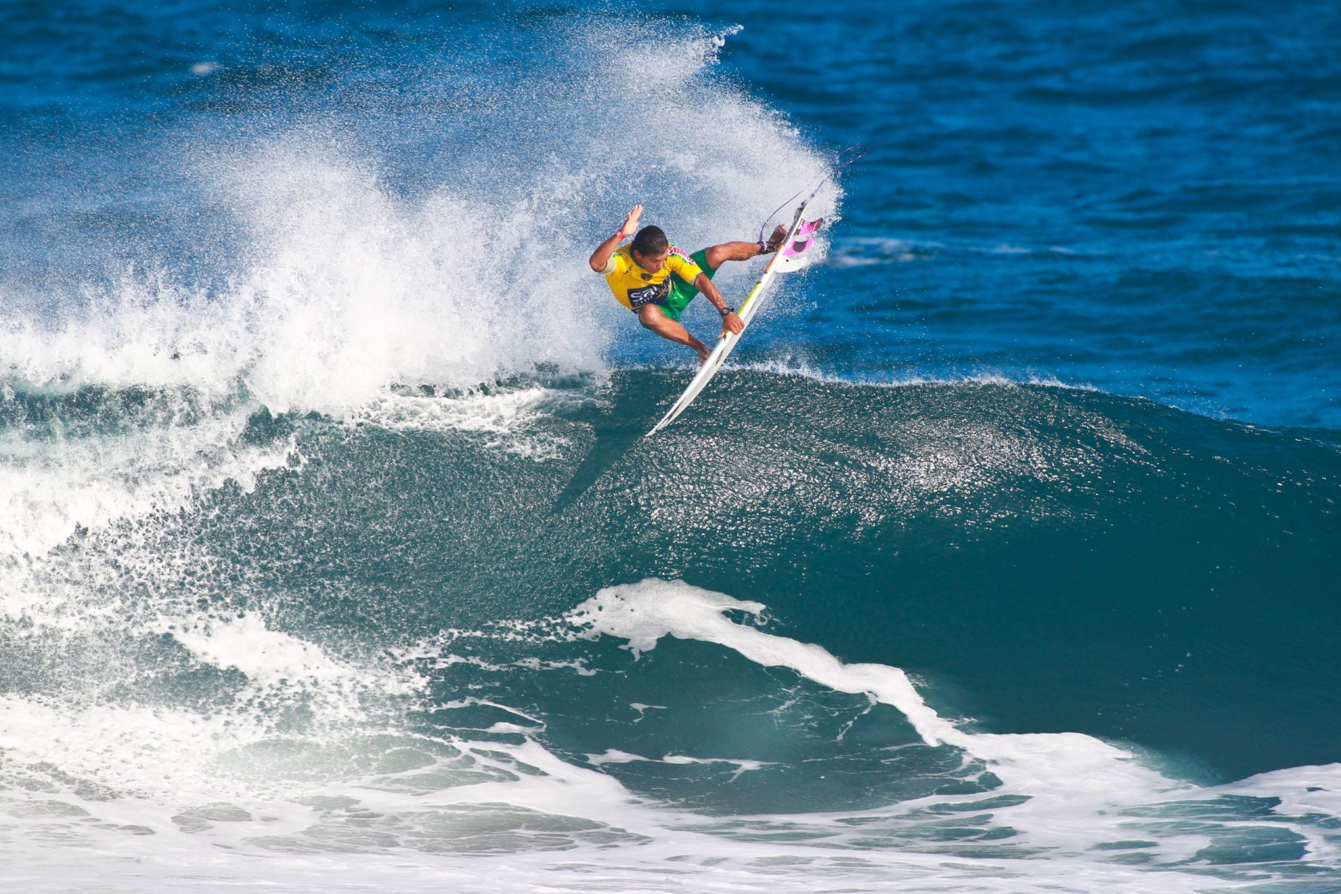 Sata Azores Pro. Só dois portugueses resistem em São Miguel