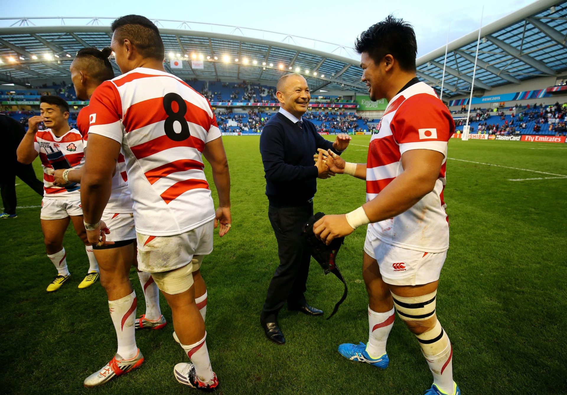 Eddie Jones. Pela boca morre o sushi