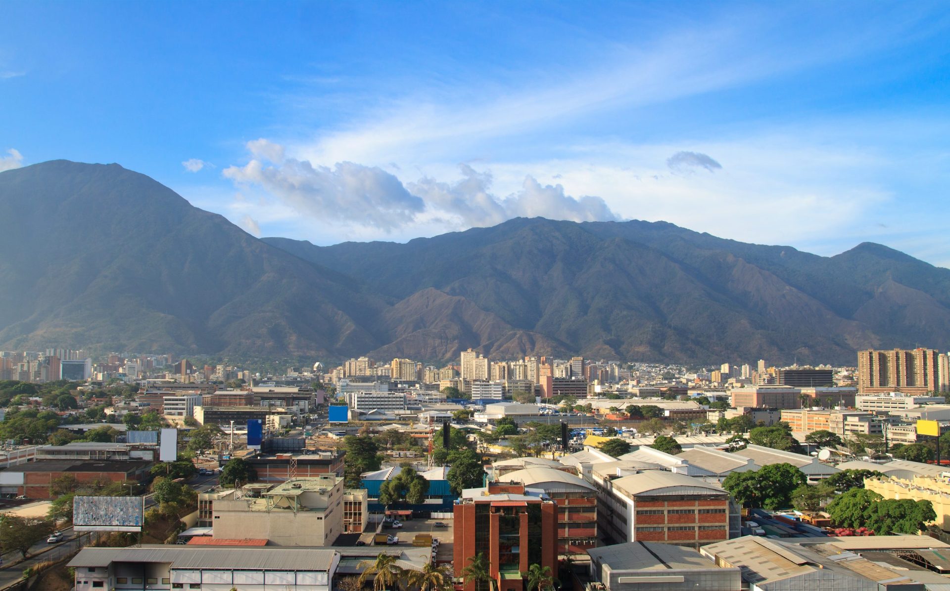 Caracas. 12 feridos em ataque com granadas