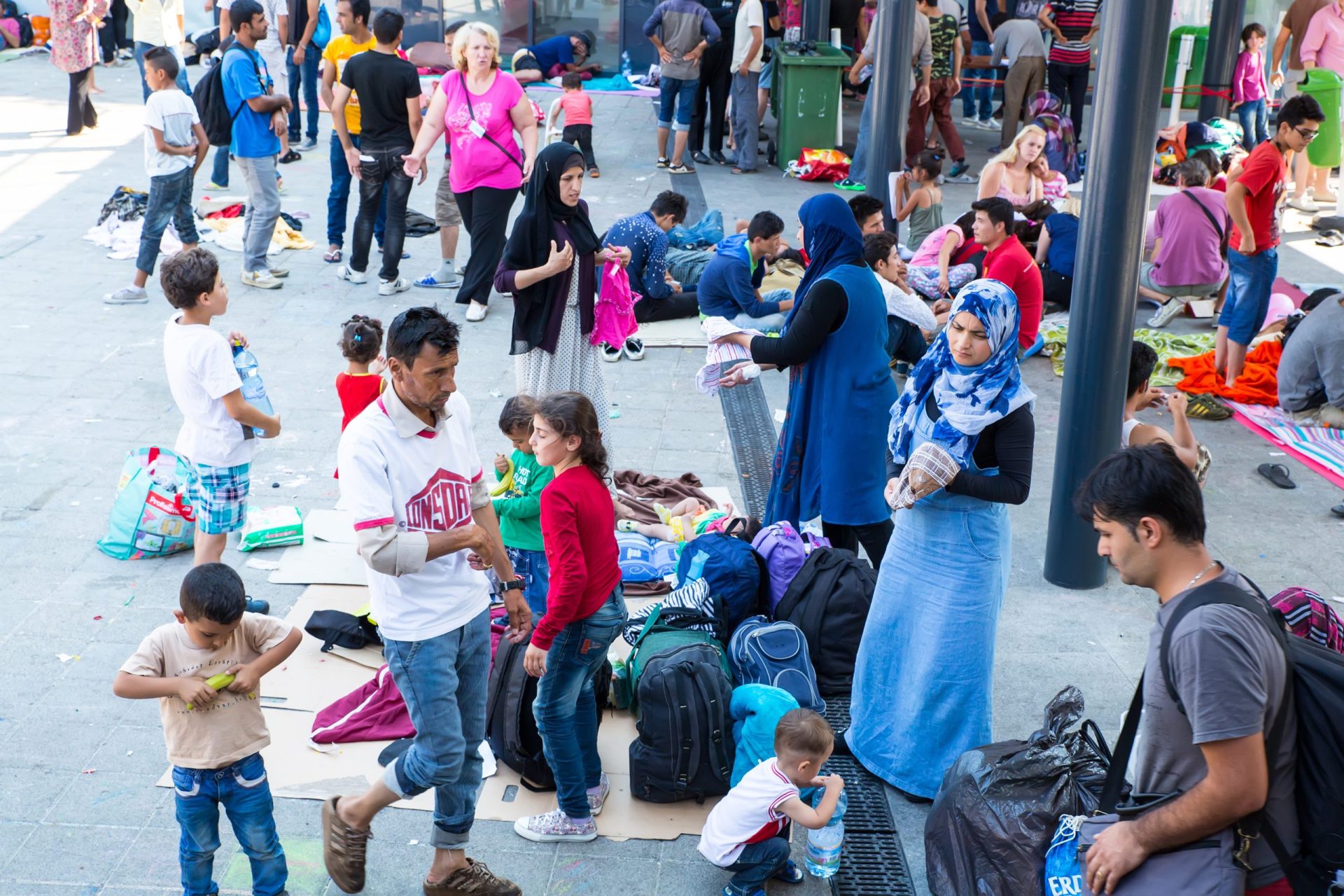 Só num dia Hungria registou mais de 2.700 novos refugiados