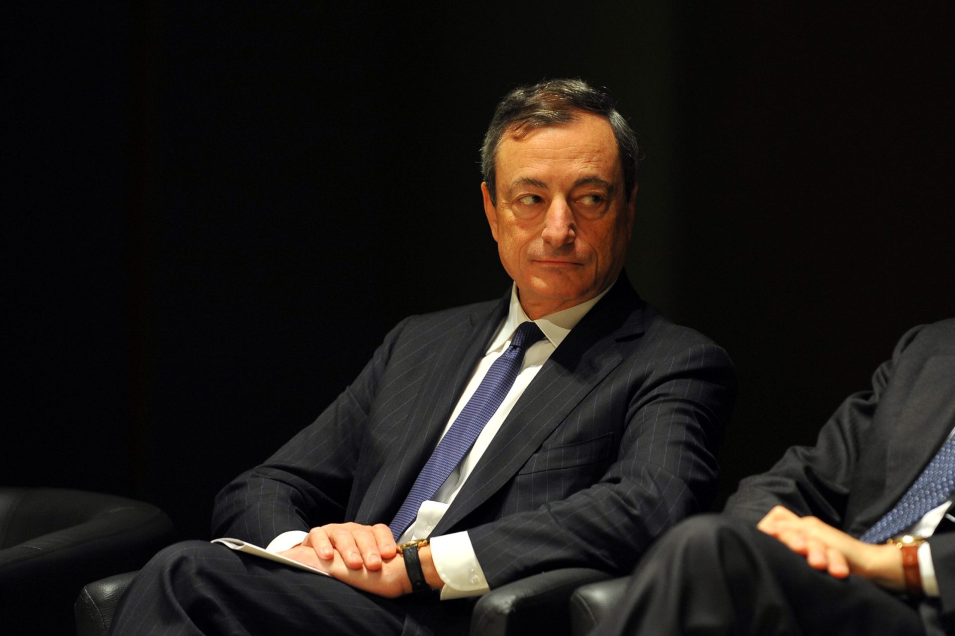 Mario Draghi fala em “progressos notáveis” mas deixa aviso a Costa