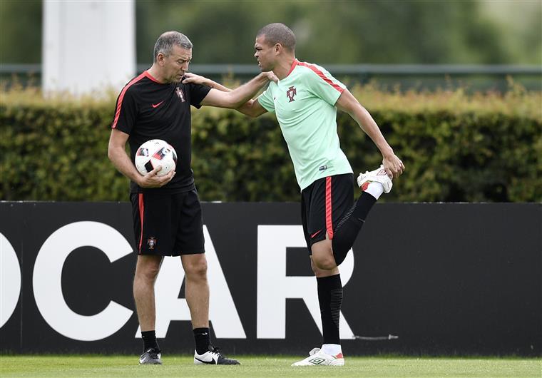 Futebol. Lesão muscular tira Pepe dos relvados