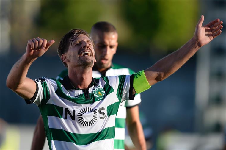 Liga dos Campeões. Adrien de volta às opções de Jorge Jesus