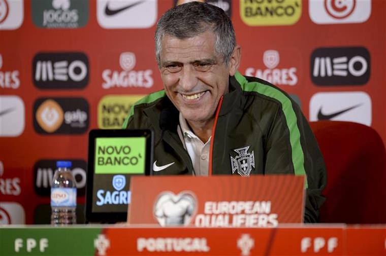 Fernando Santos: “Melhor treinador do ano? Importante foi o Europeu”