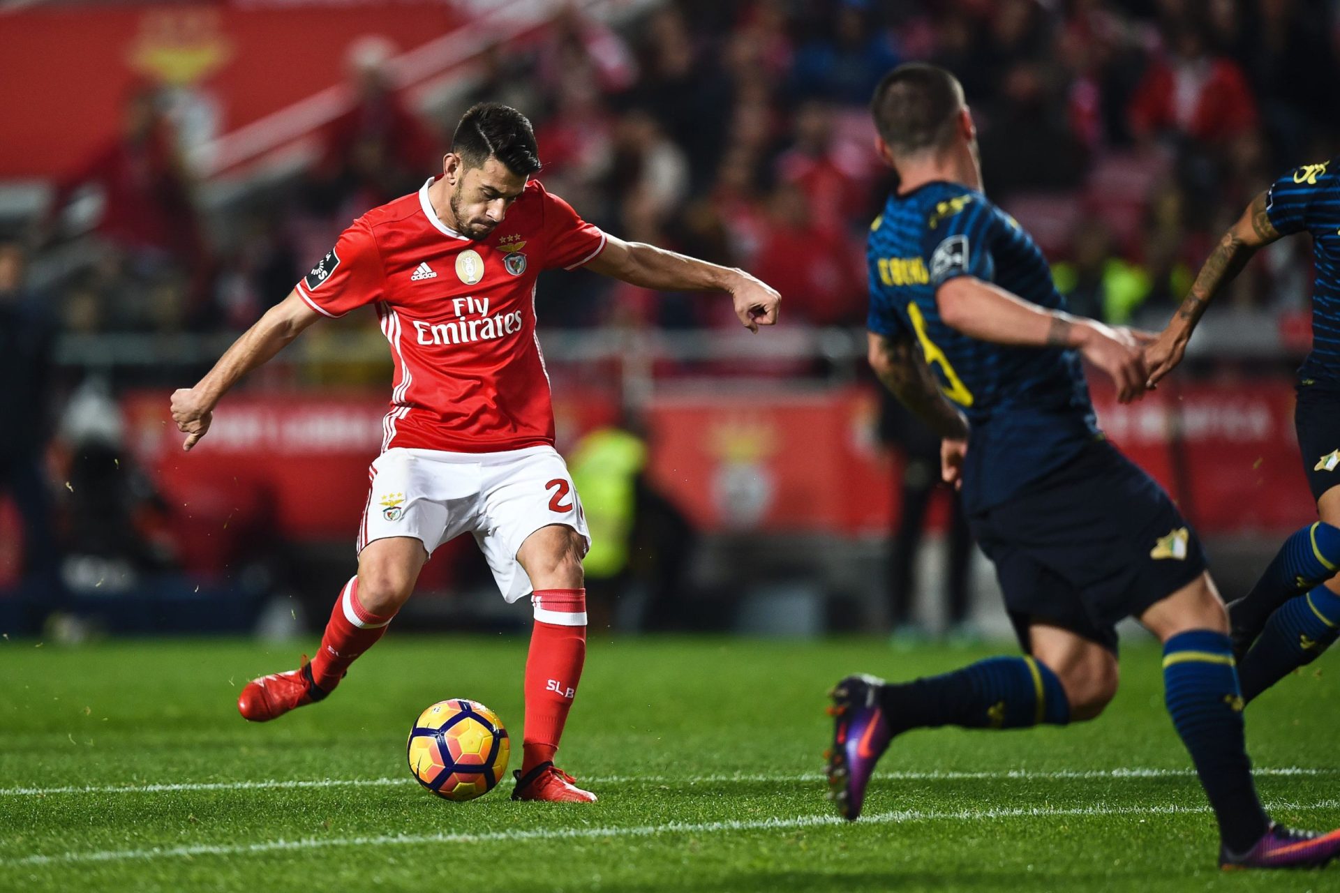 Benfica vence Moreirense na Luz