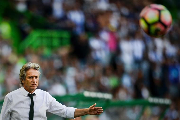 Tragédia. Jorge Jesus lembra o “grande amigo” Caio Júnior