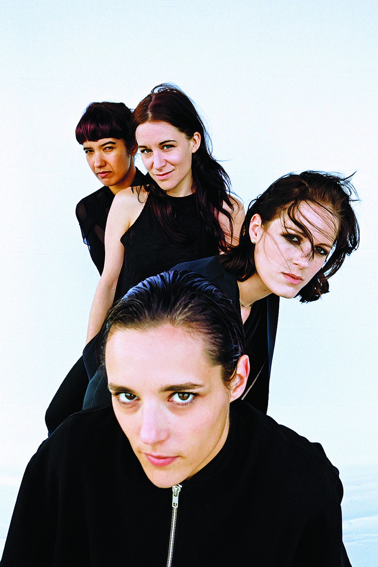 Savages. O que acontece quando elas se metem com o amor