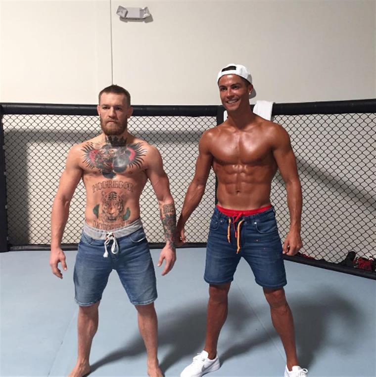 UFC. McGregor gozado nas redes sociais por ler jornal… ao contrário