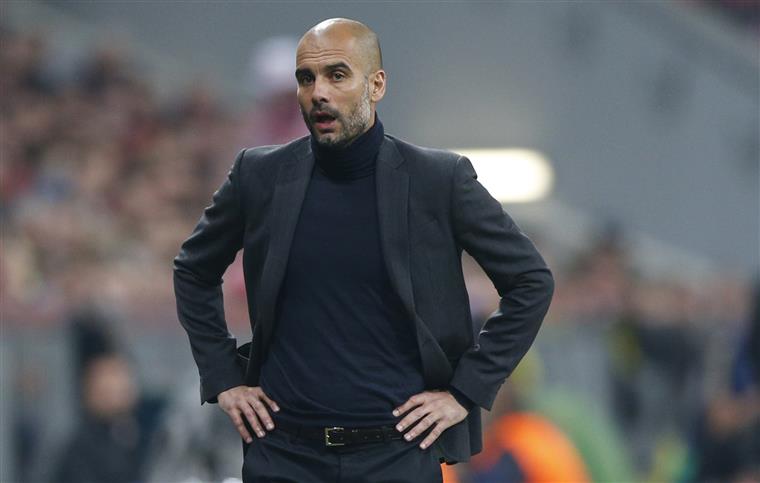 Stan Collymore. “Guardiola vai voltar para Espanha com o rabo entre as pernas”