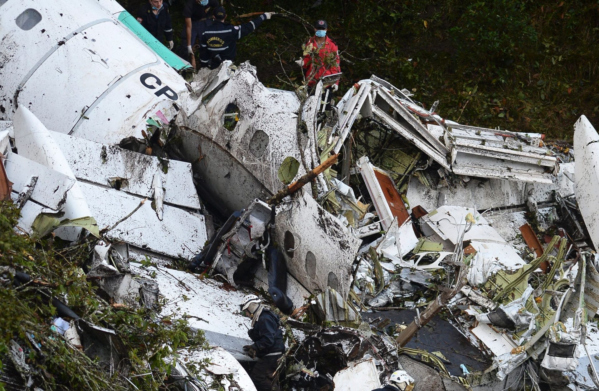 Companhia aérea que transportava a Chapecoense proibida de voar