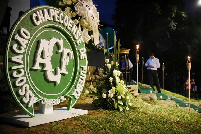 Sporting vai utilizar símbolo da Chapecoense