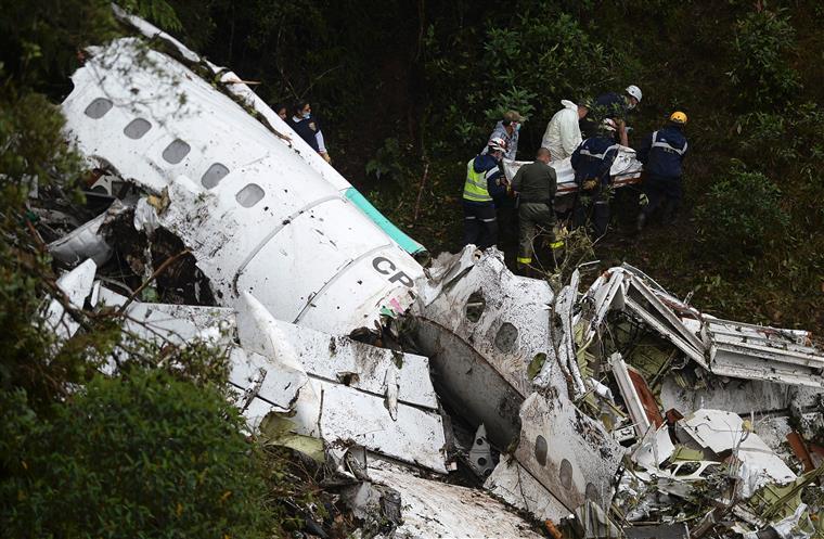 Chapecoense. Piloto tinha mandado de prisão