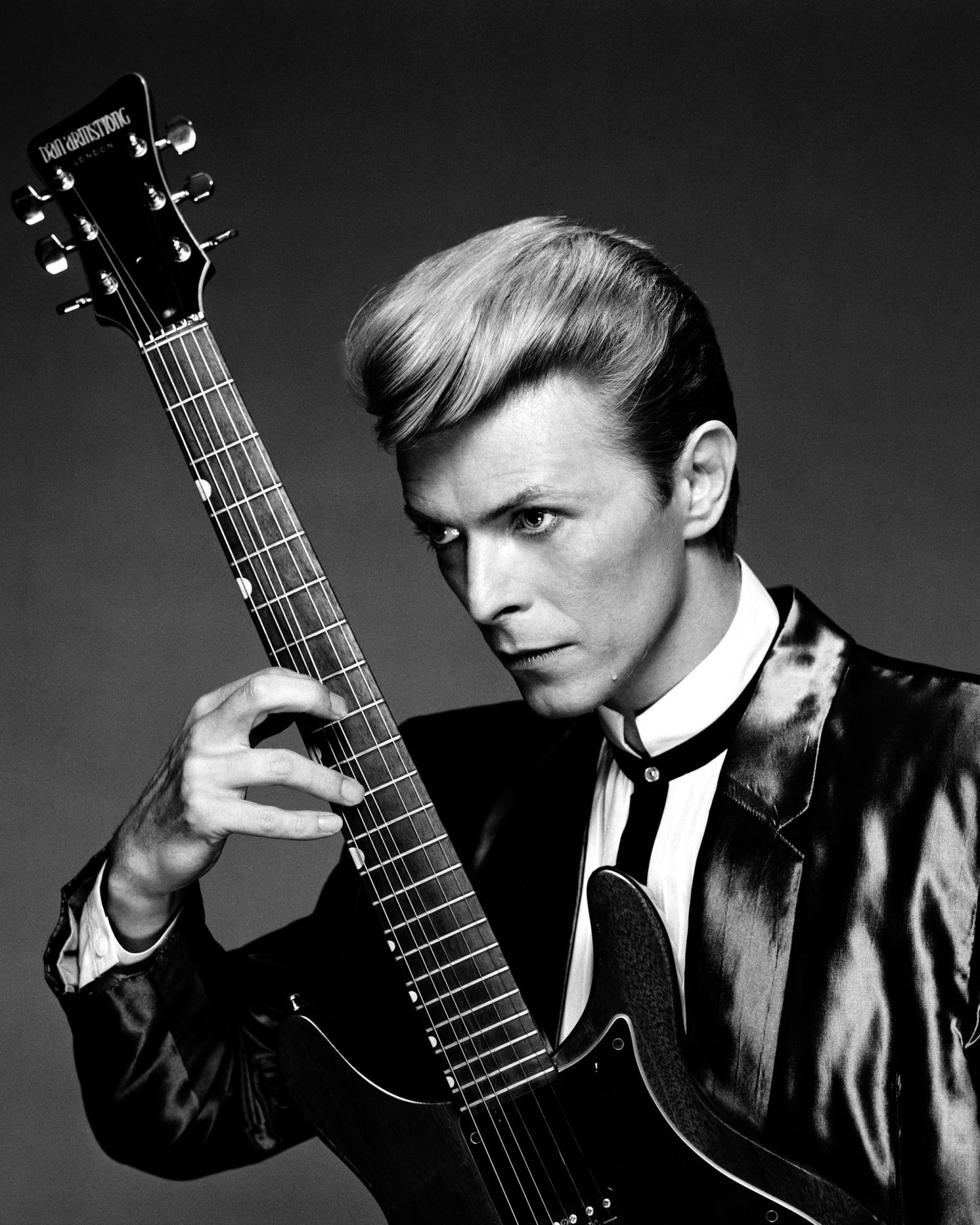 David Bowie. Esta estrela nunca vai caber num título