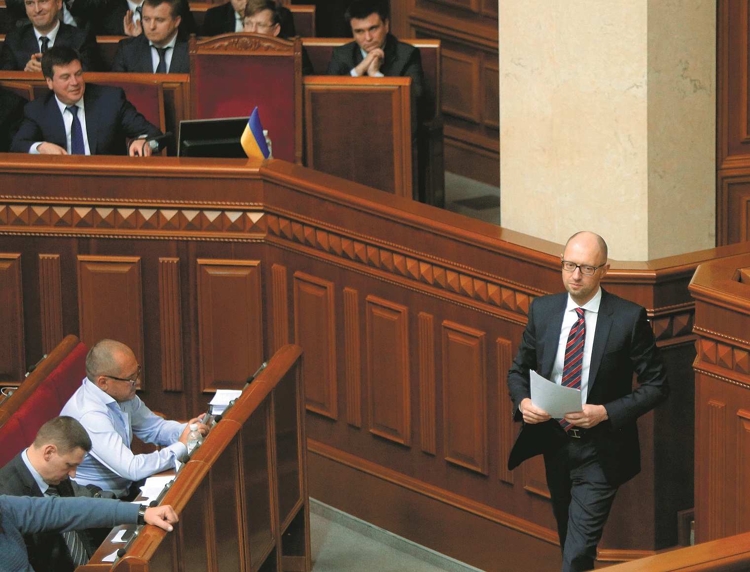 Ucrânia. Governo resiste à queda perante pressão do presidente