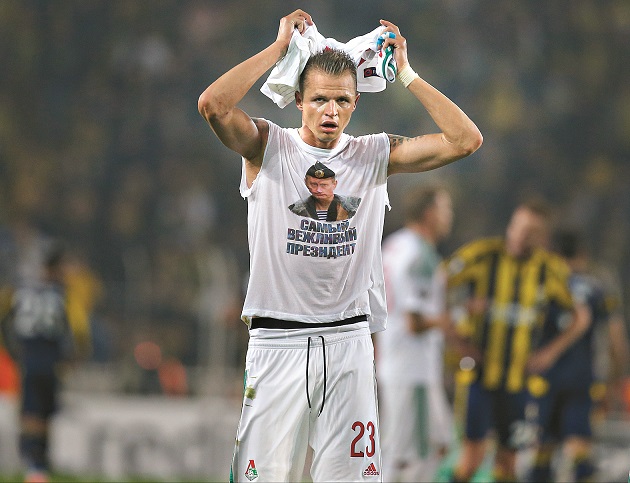 Liga Europa. Uma T-shirt nada educada em território turco