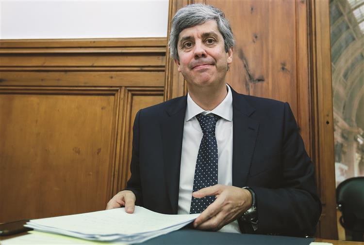 Centeno explica truque de Passos e Maria Luis