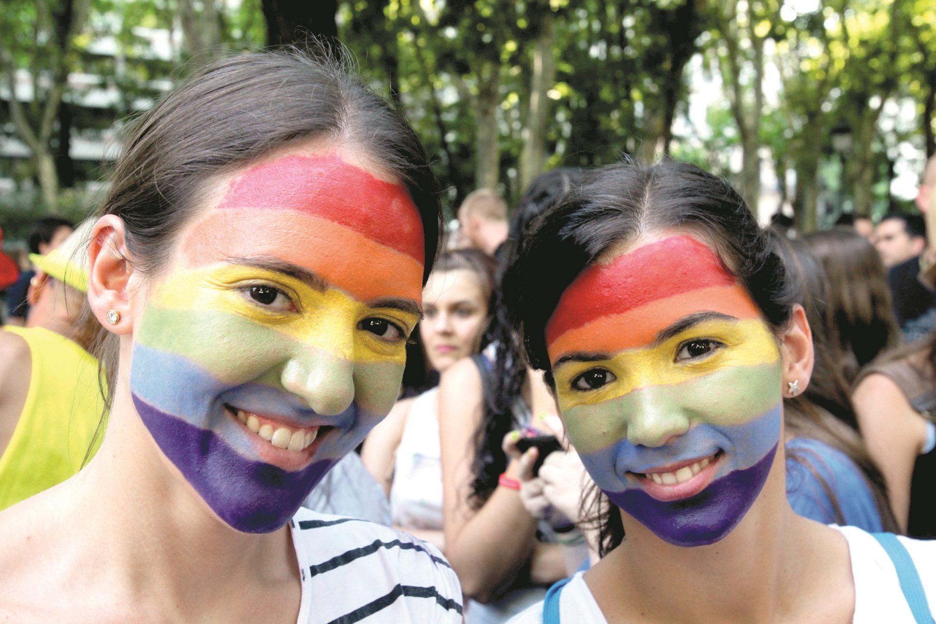 Lei da adoção por casais homossexuais entra hoje em vigor