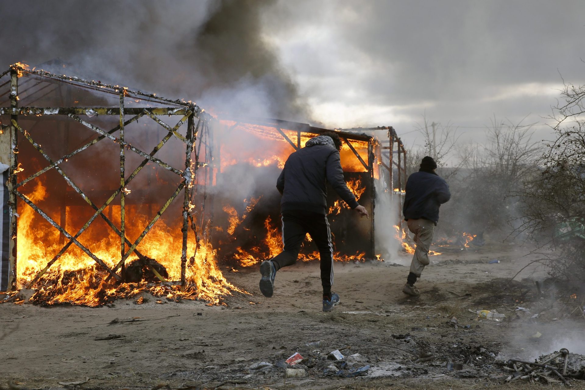 Calais. Refugiados atacaram polícia durante a noite