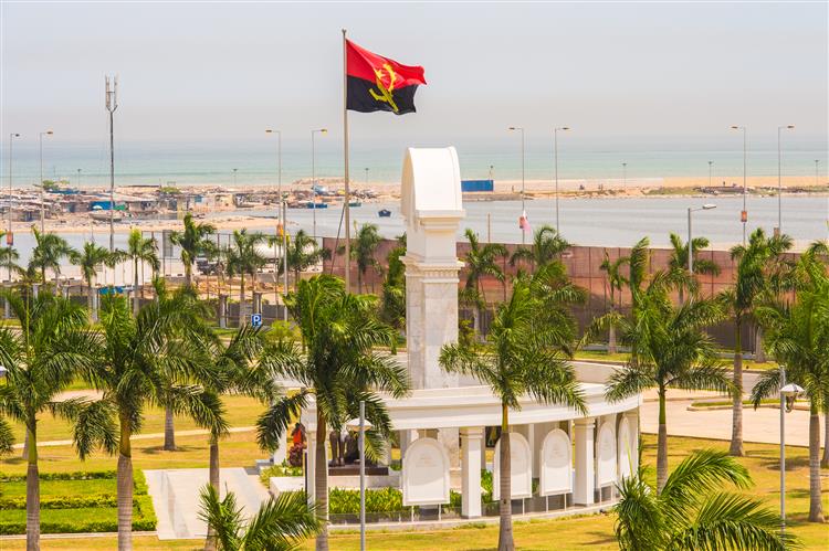 Angola com menos 27% das divisas