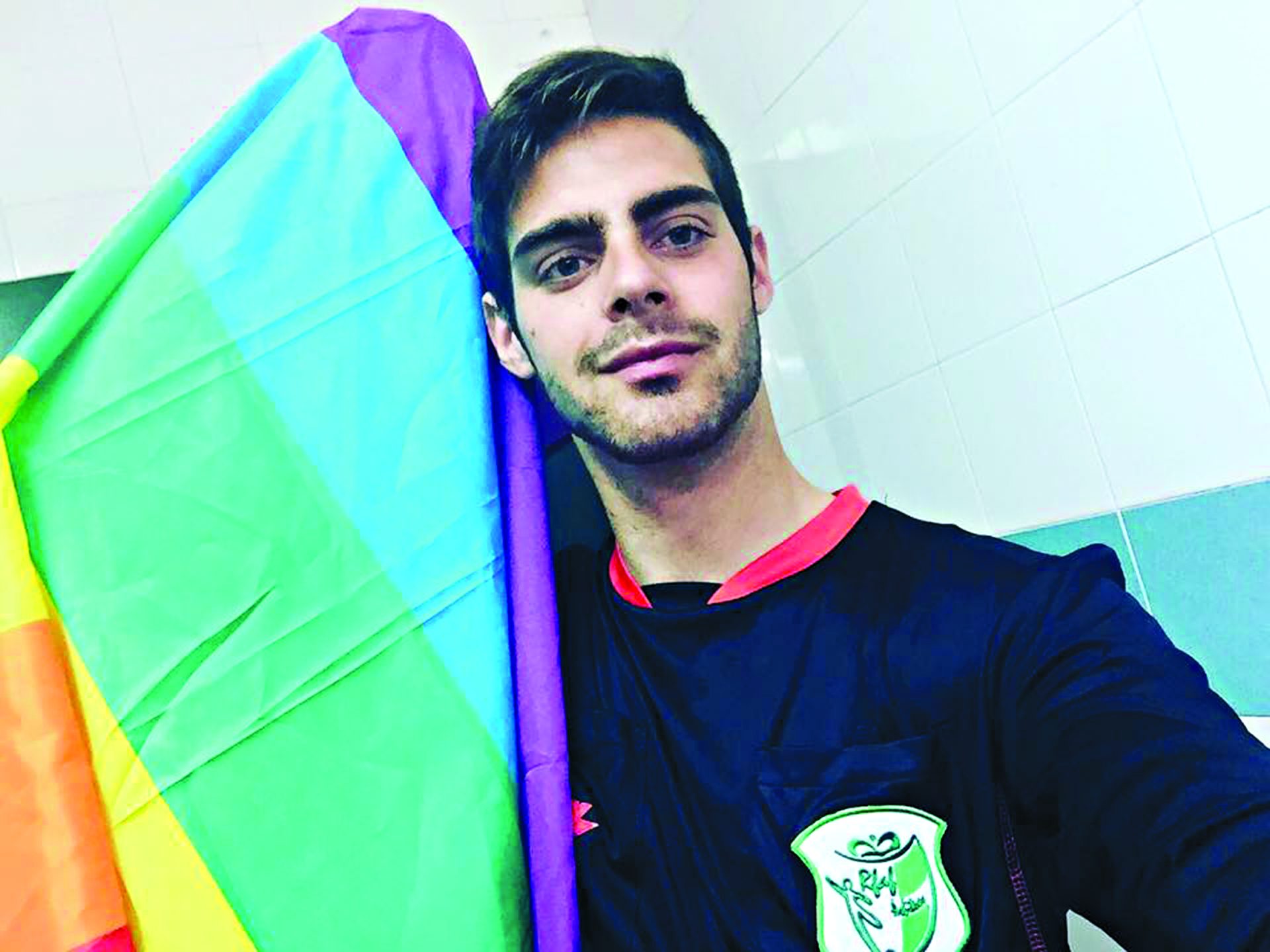 Homofobia. Árbitro espanhol abandona profissão por não aguentar mais os insultos