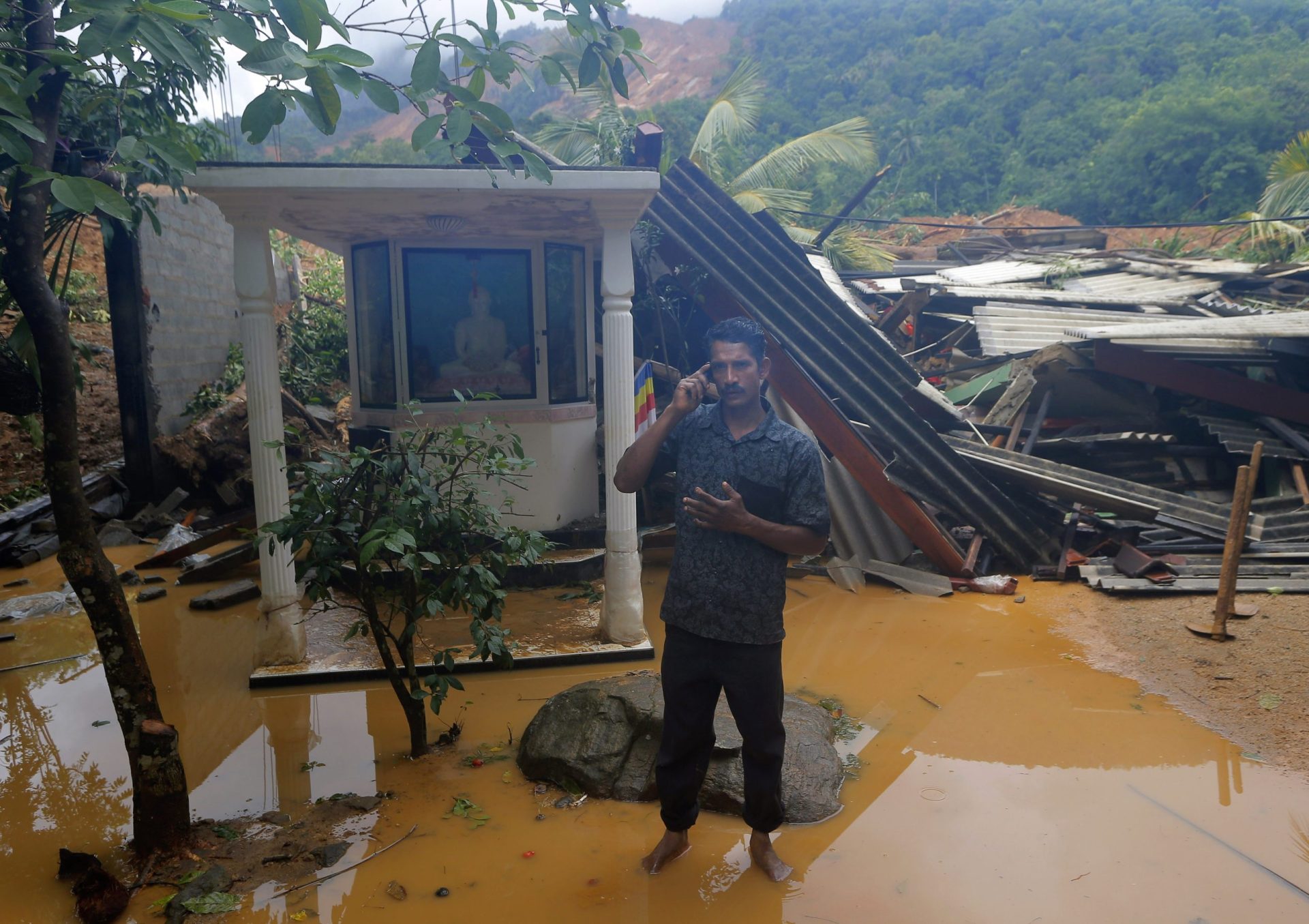 Sri Lanka. Cheias obrigam 200 mil pessoas a abandonar capital