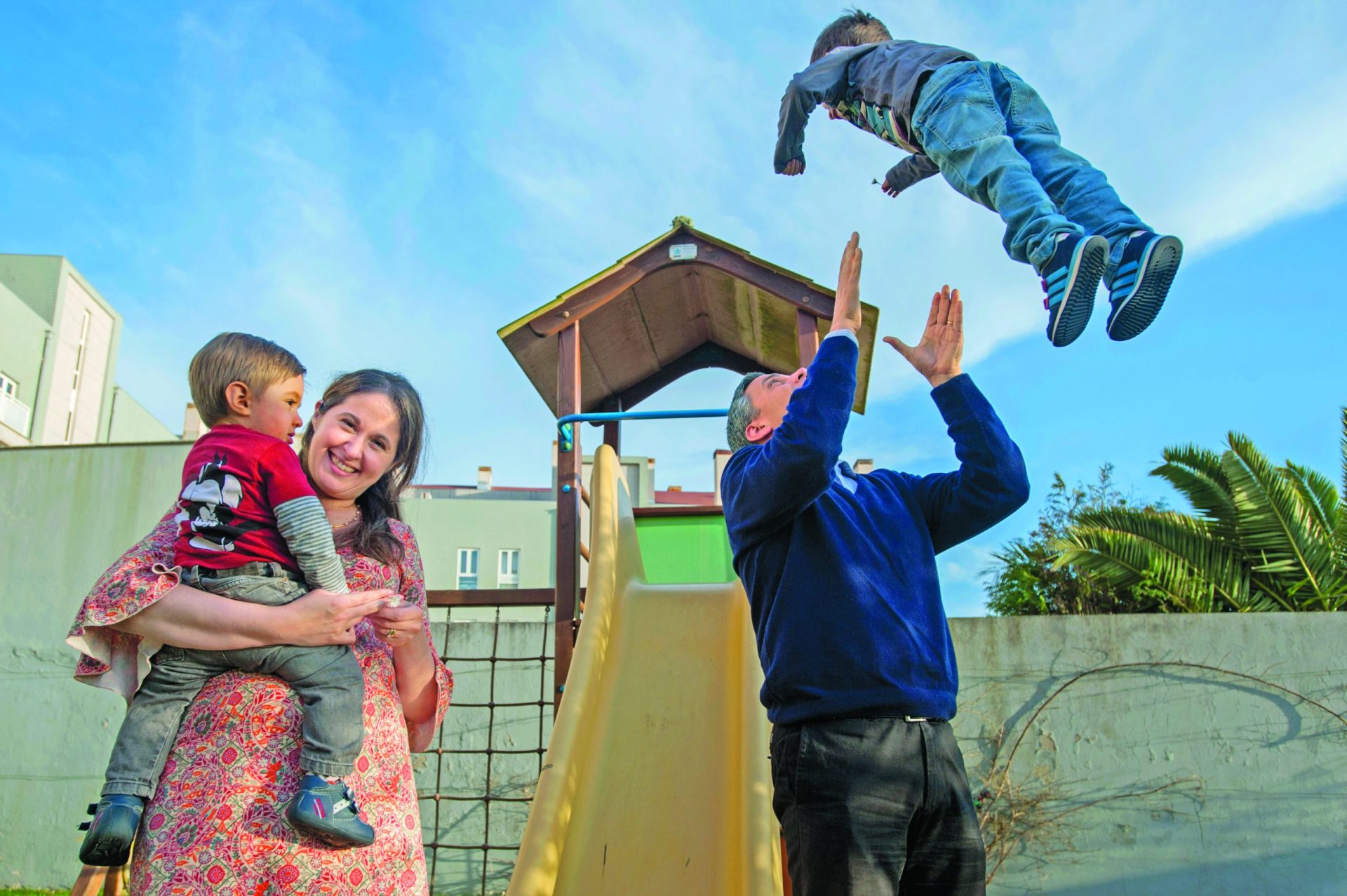 Um terço dos pais inventam desculpas para não brincarem com os filhos