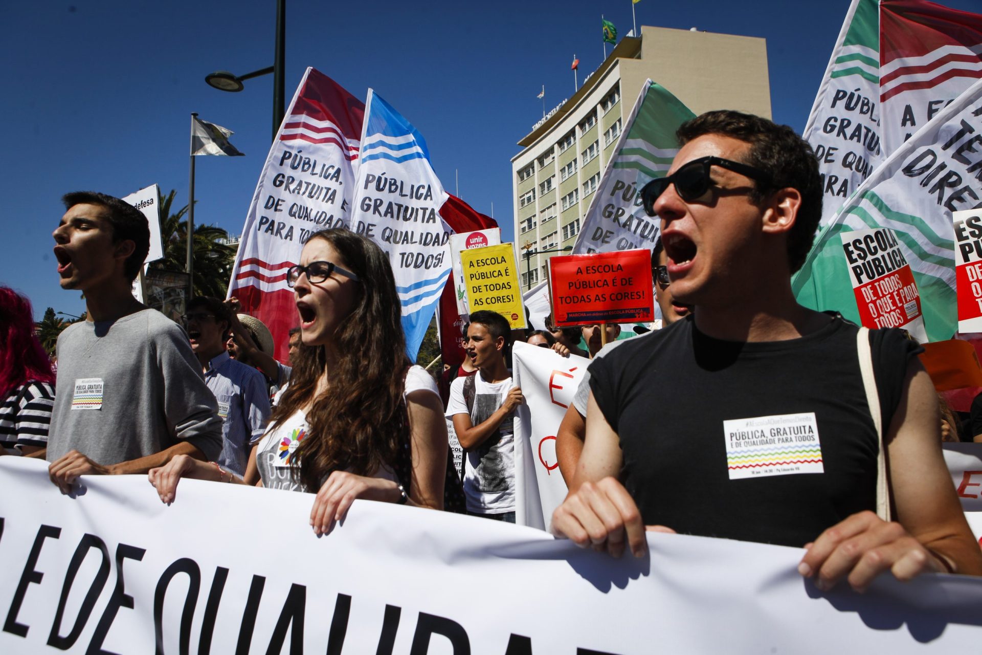 Educação. Deputado do CDS critica manifestação para promover os que querem ser donos da escola pública