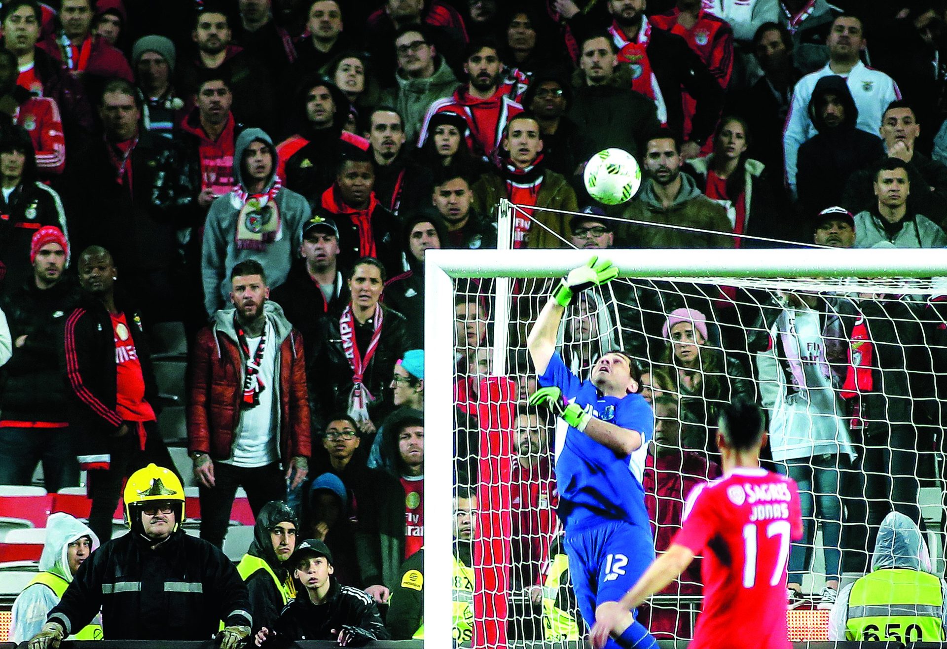 Espanha. Iker no banco e a culpa é de Mourinho