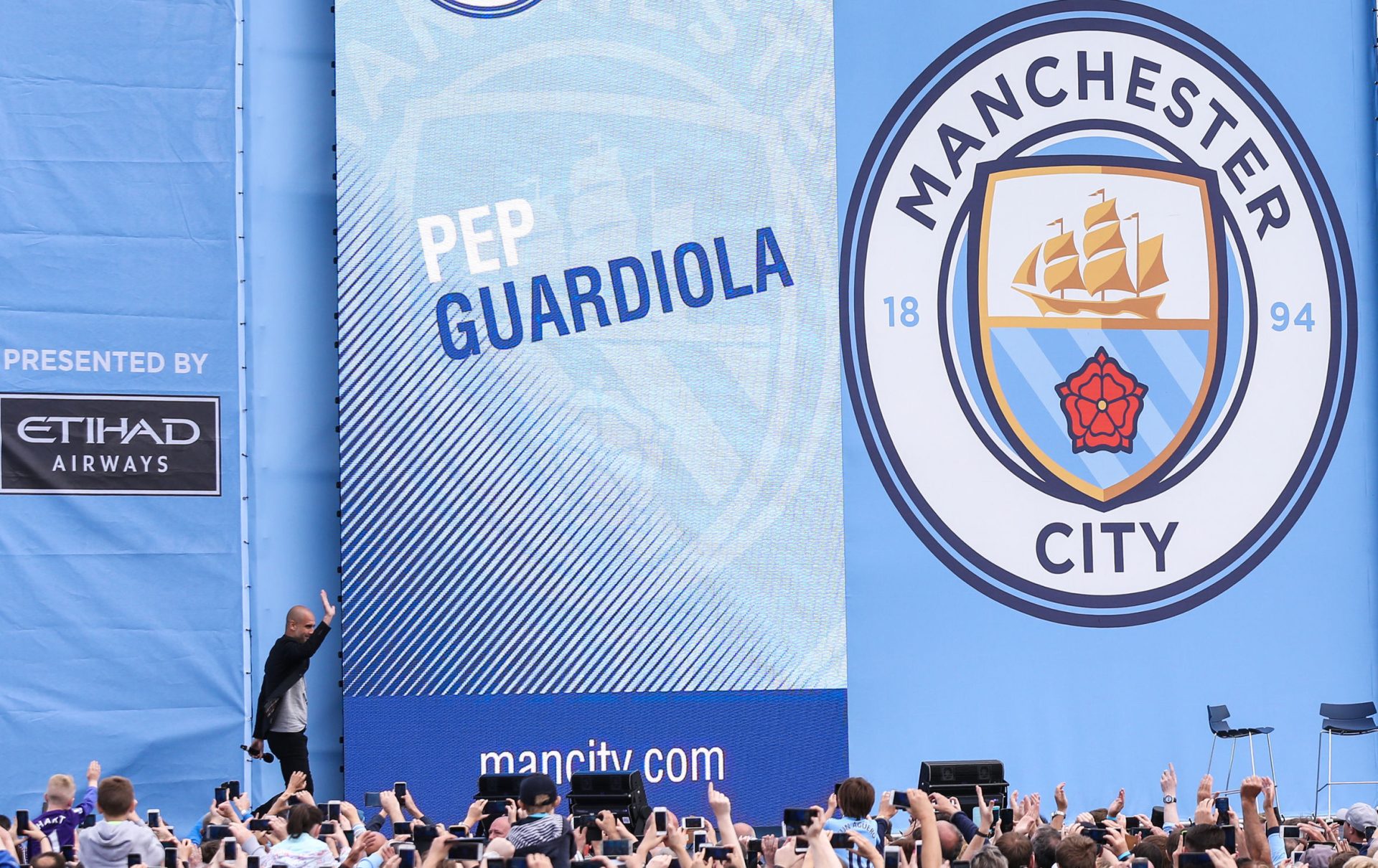 Pop Guardiola. A nova estrela do City elogiou Mourinho e lamentou Messi