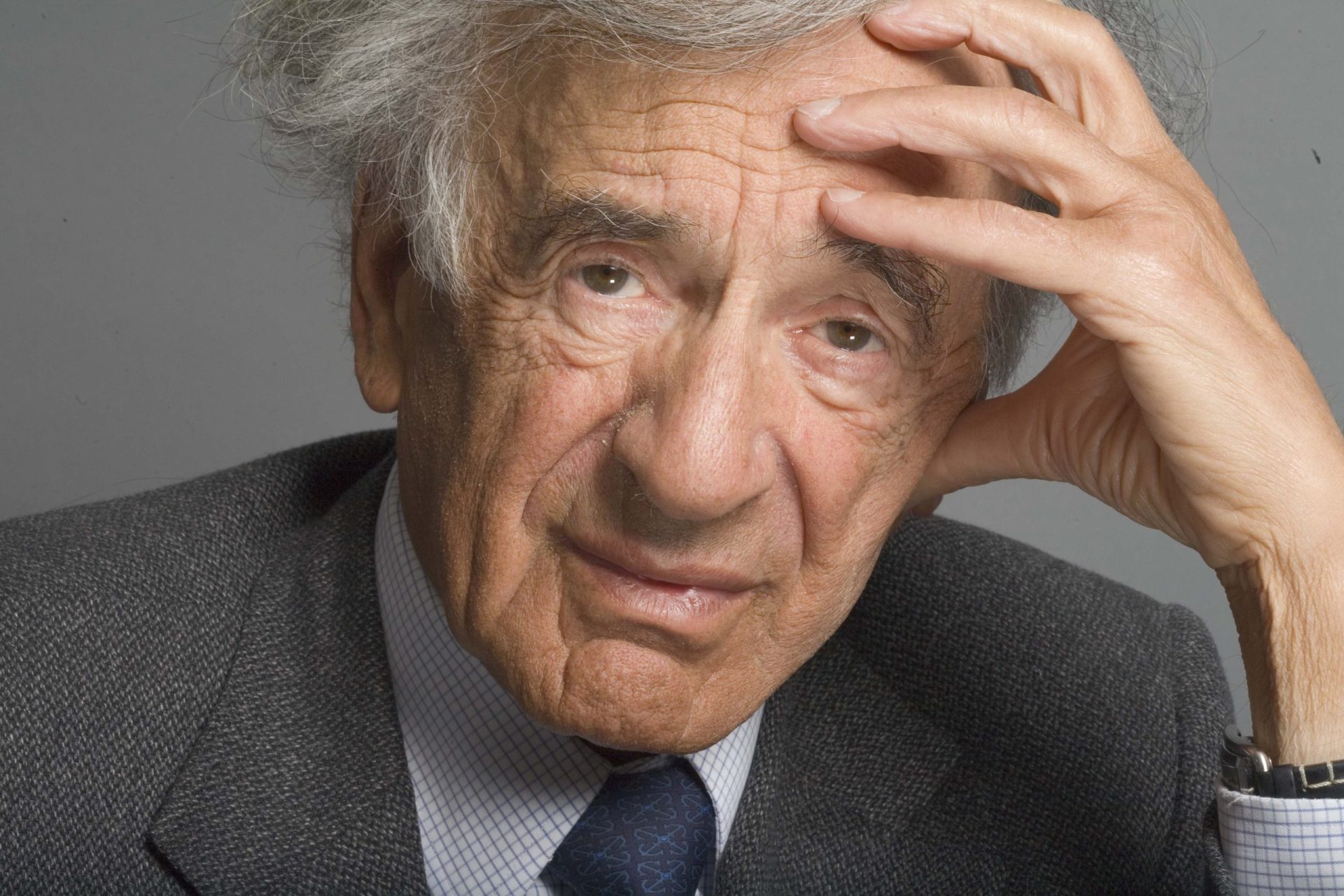 Morreu Elie Wiesel, uma consciência que nasceu do genocídio