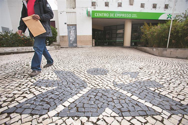 OCDE. Taxa de emprego em 2017 deverá regressar aos níveis pré-crise