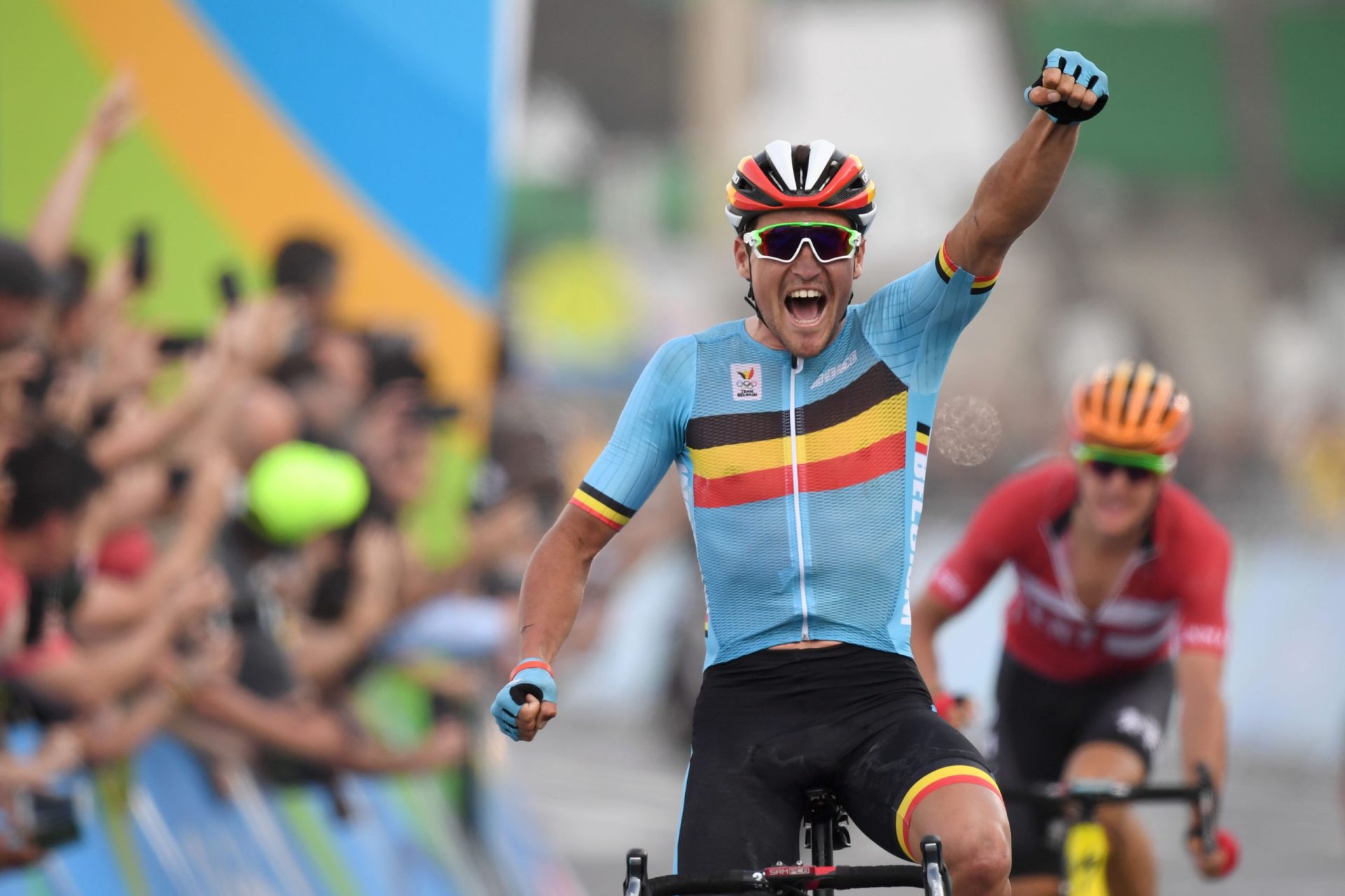 Belga Greg Van Avermaet campeão olímpico de ciclismo de fundo