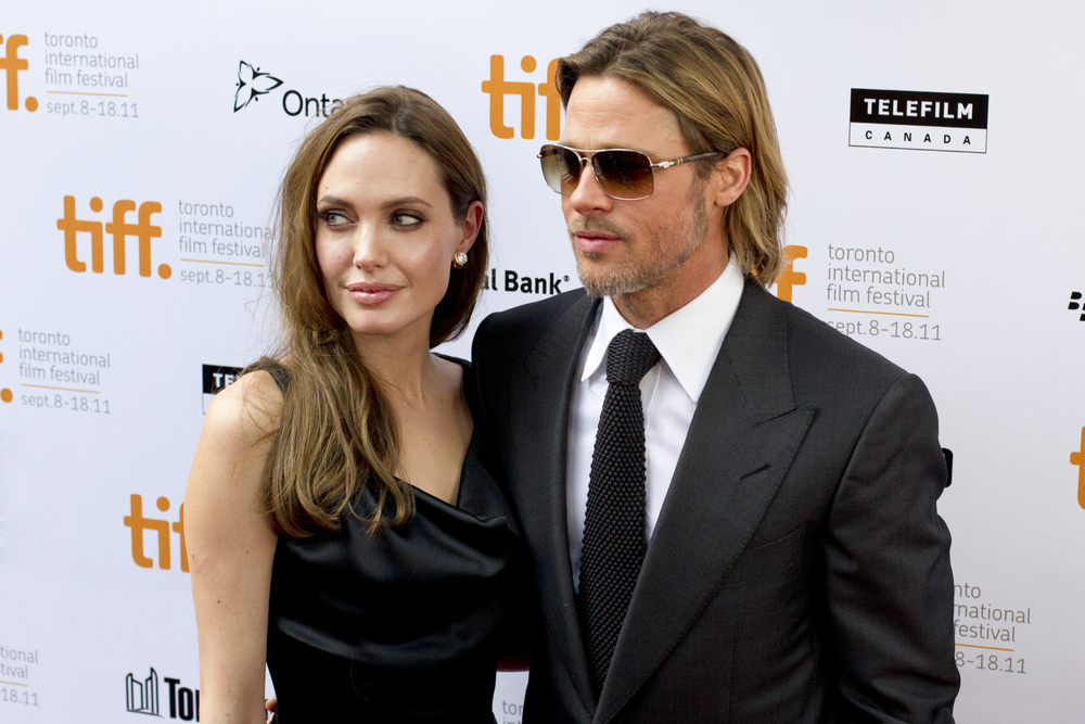 Angelina Jolie pede o divórcio de Brad Pitt