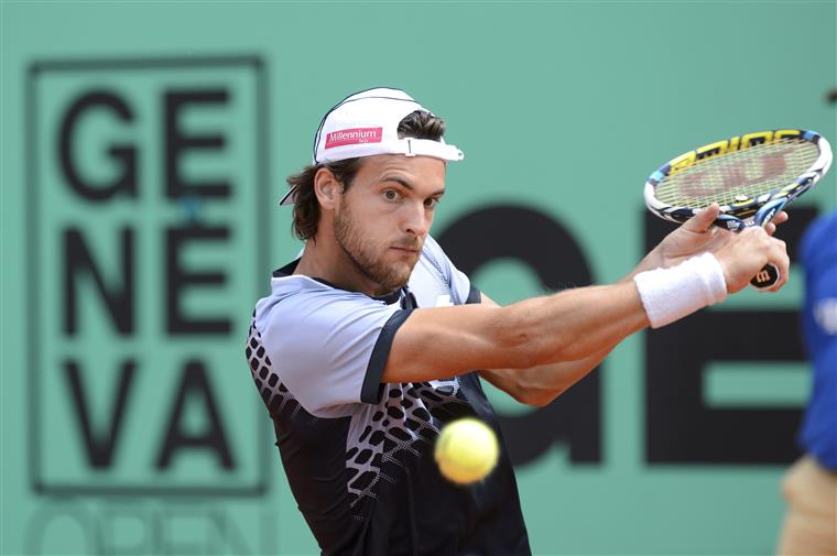 Ténis. João Sousa nos quartos de final de São Petersburgo