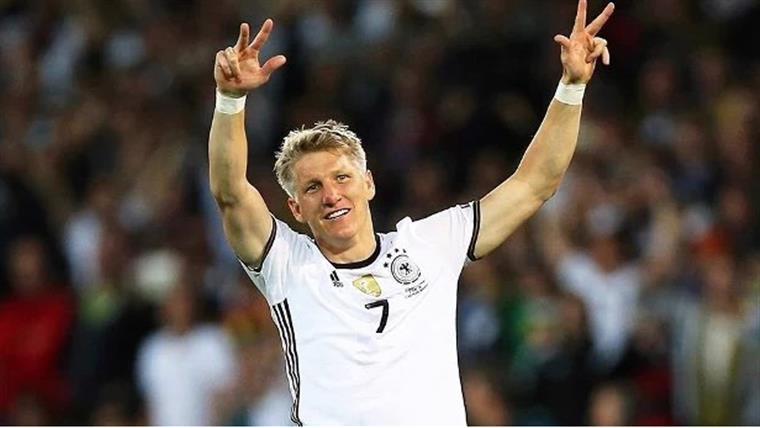 Inglaterra. Mourinho inscreve Schweinsteiger