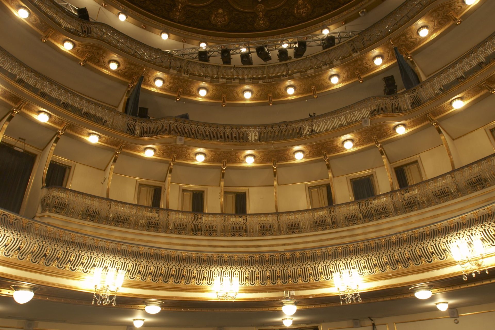 Teatro. Inês Medeiros rumou a Almada, Diogo Infante assume a Trindade