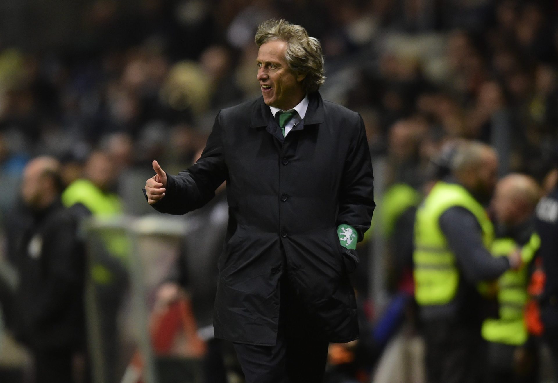 Jorge Jesus critica os “atrasados mensais” que contestam as suas decisões