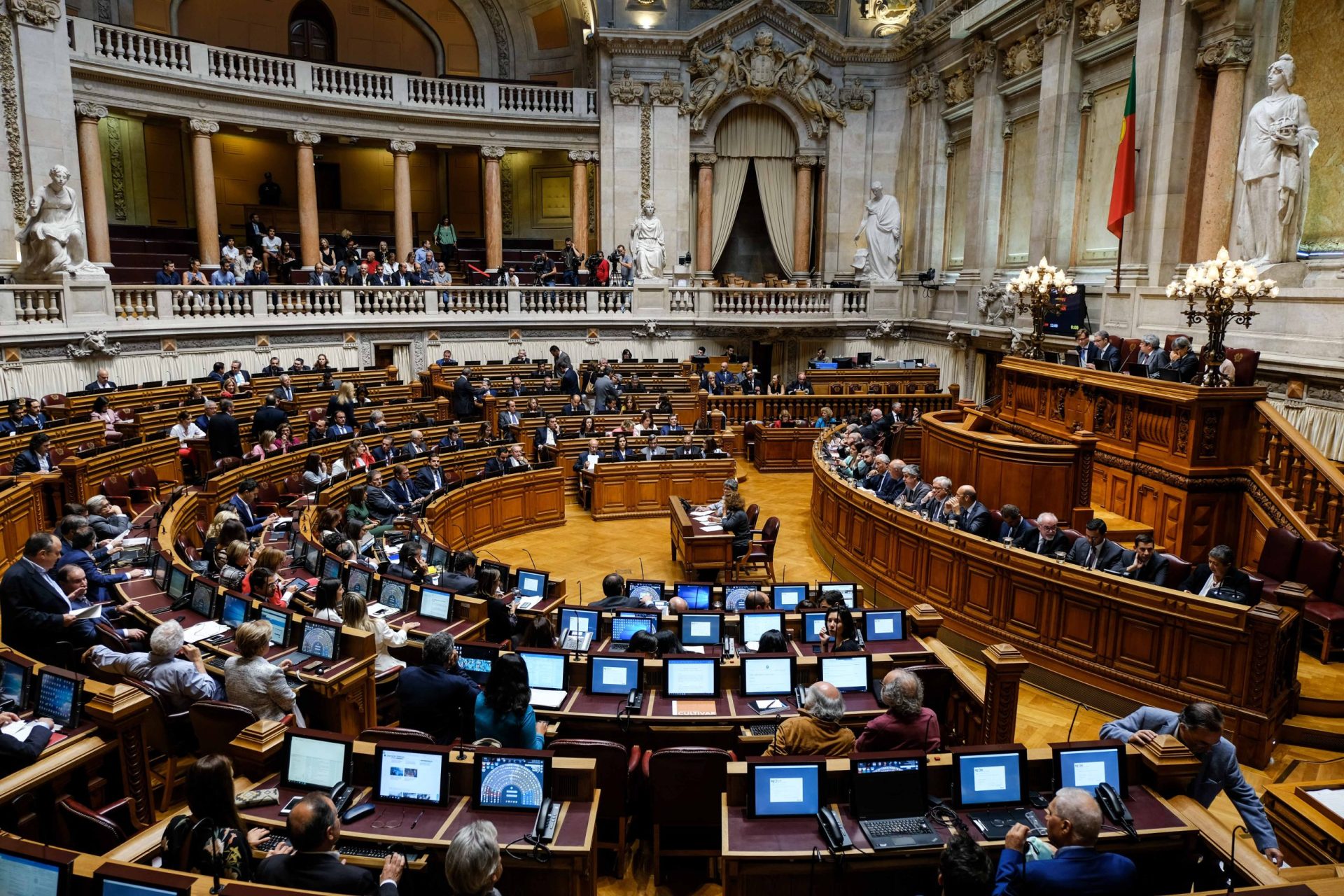 Grupo de Trabalho. Deputados exigiram  clandestinidade das propostas