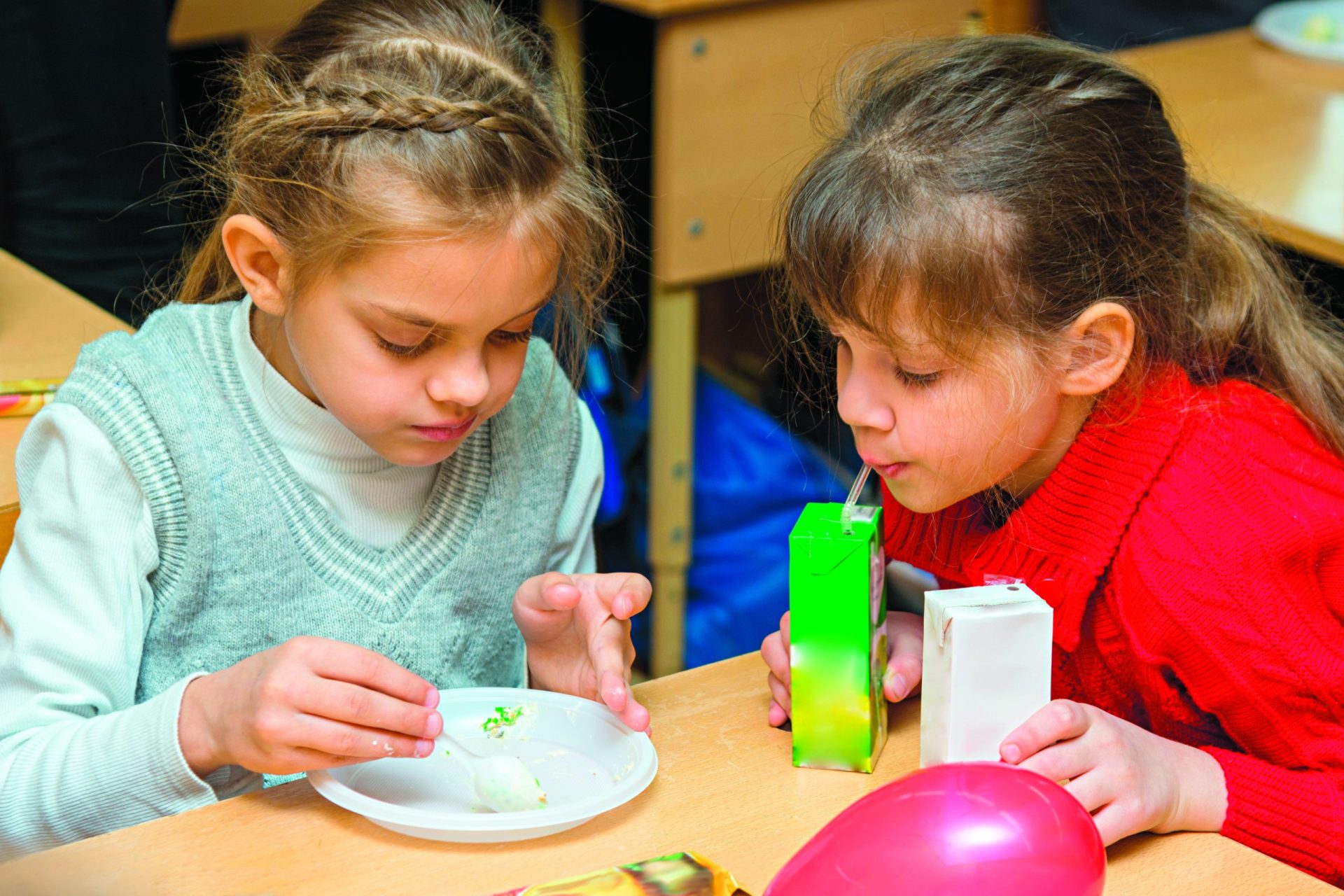 Alunos continuam a poder comprar bolos nos bares das escolas