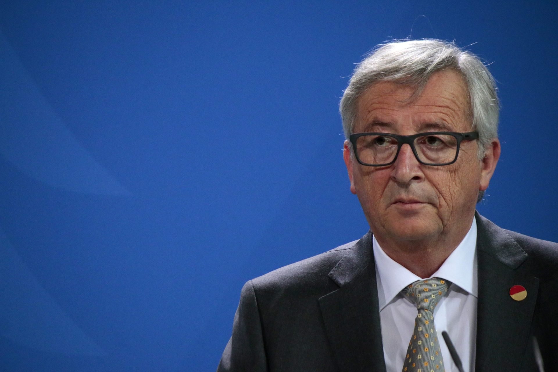 Voo de Juncker cancelado