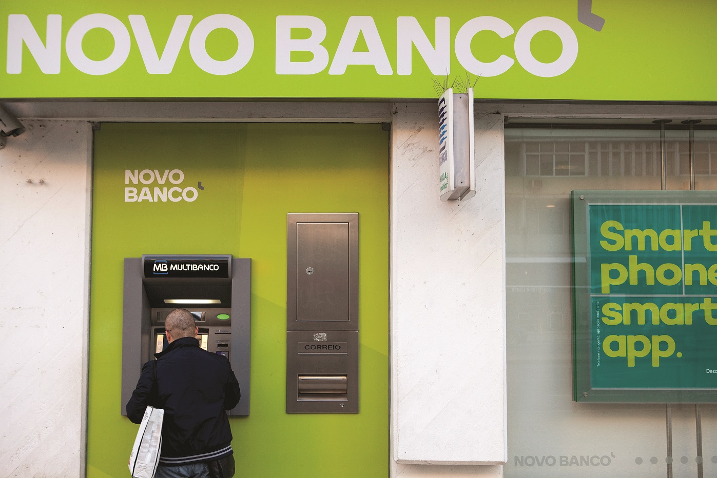 Governo pronto para negociar Novo Banco, mas sem garantias