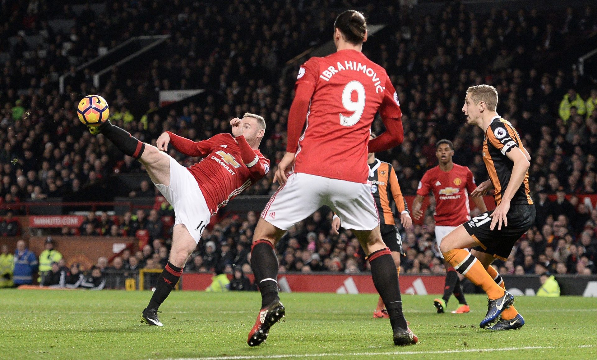 Mourinho e Marco Silva empatam a zero