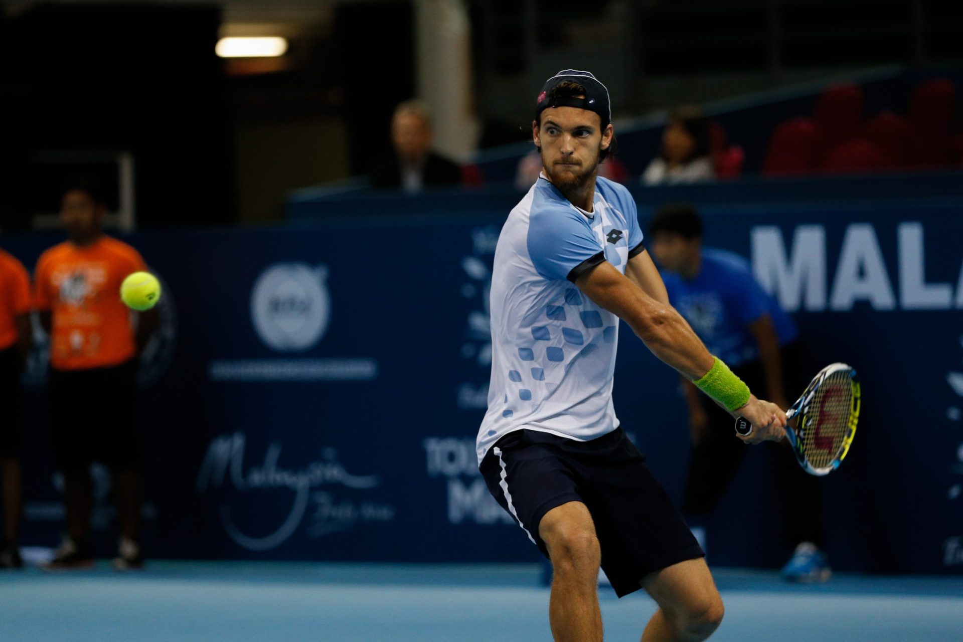 João Sousa foi obrigado a cortar o chapéu a pedido do árbitro [vídeo]