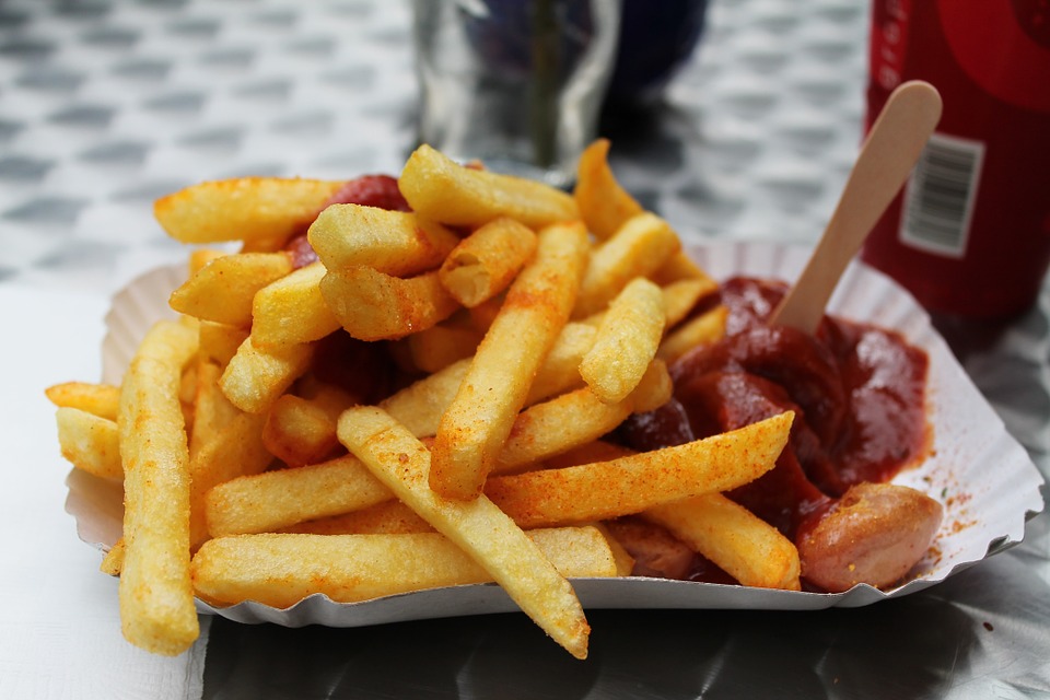 Carne, sal, açúcar e álcool a mais. Assim é a dieta dos portugueses