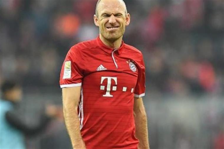 Alemanha. Robben foi substituído por Renato Sanches… e não ficou nada contente (com vídeo)