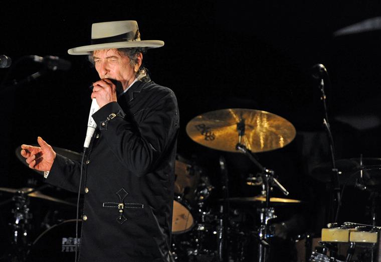 Bob Dylan canta Sinatra mas o maior elogio é para Amy Winehouse: “a última verdadeira individualista”