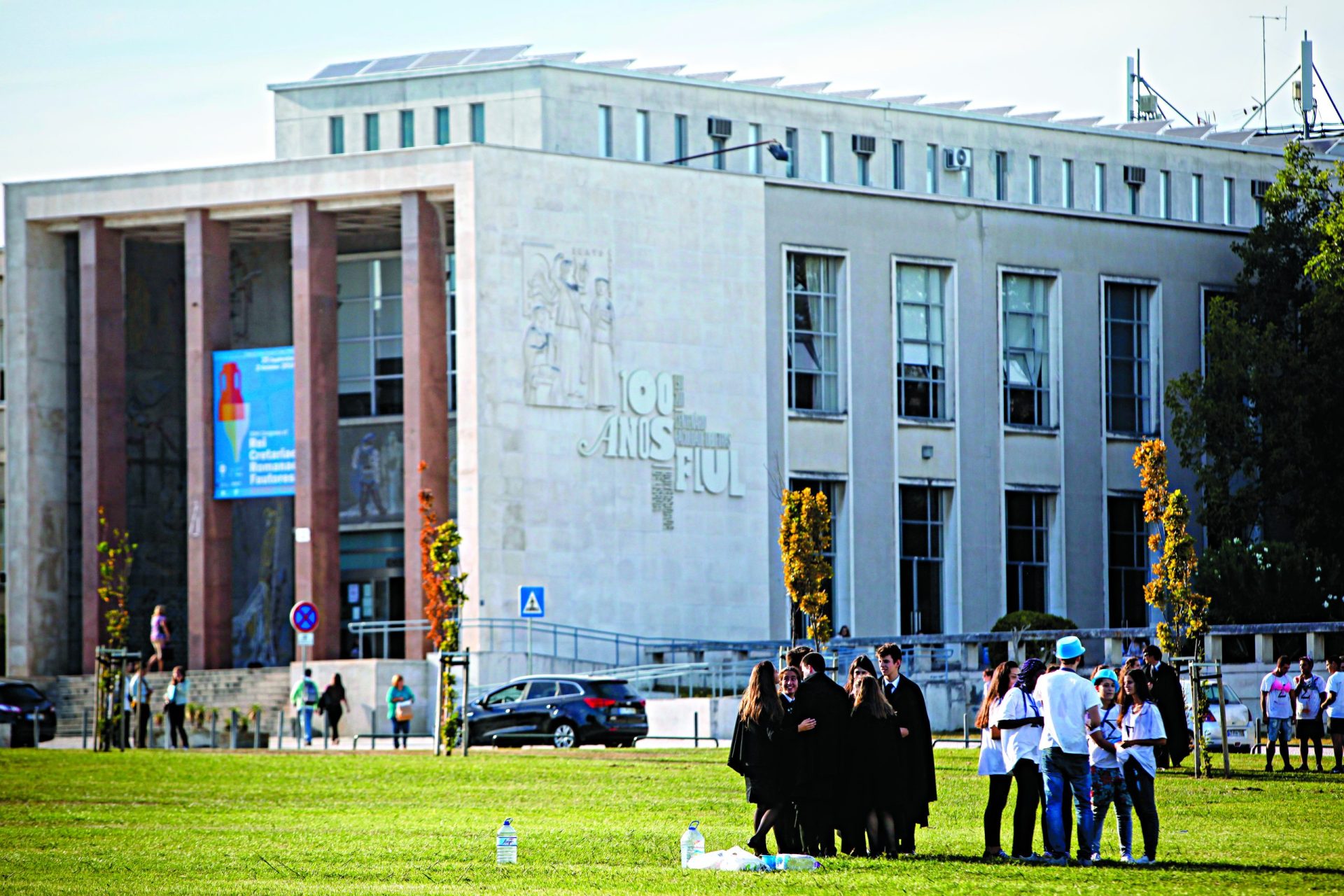 Praxes. Faculdades devem assumir acolhimento de caloiros