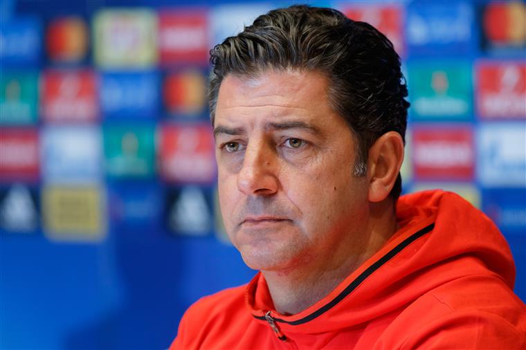 Rui Vitória dá as condolências a Jorge Jesus