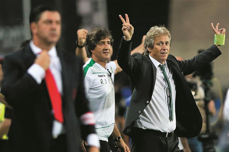 Jorge Jesus: “Serei amigo de Rui Vitória. É tudo mind-games”