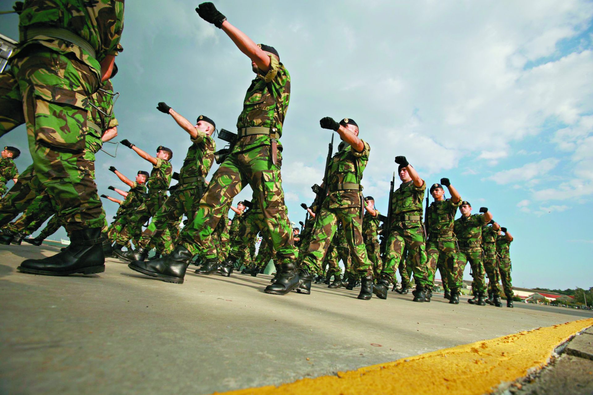 Deputados do PS e do PSD defendem regresso do serviço militar obrigatório